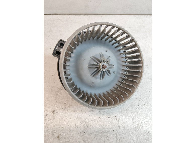 Моторчик печки к Mitsubishi Space Wagon, 2000г.