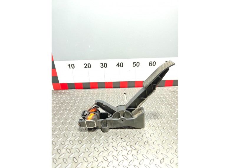 Педаль газа к Mercedes A W169