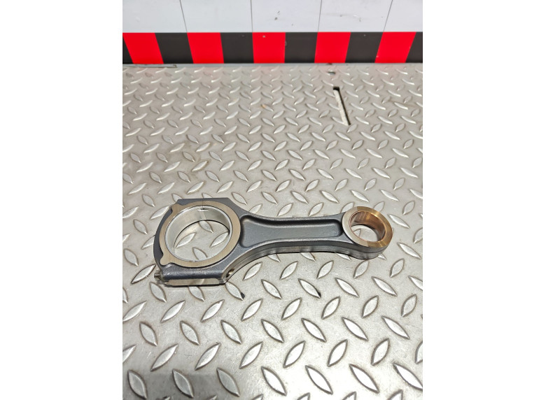 Шатун к Mercedes Sprinter