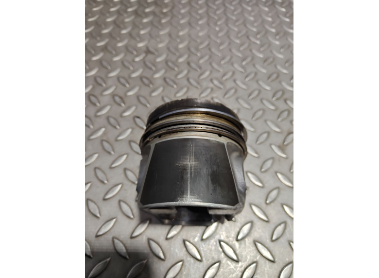 Поршень к Поршень к Mercedes Sprinter 2017 г. Sprinter