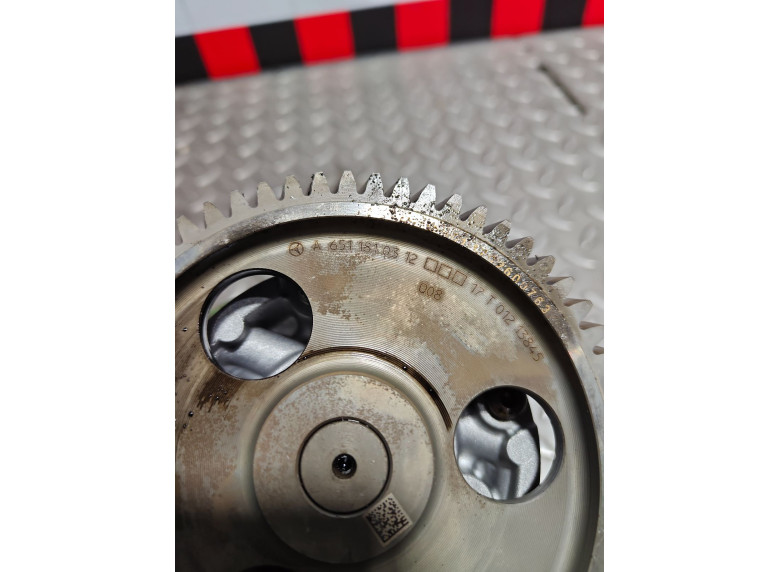 Насос масляный к Насос масляный к Mercedes Sprinter 2017 г. Sprinter