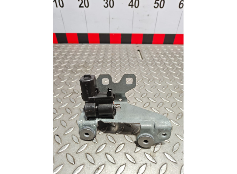 Замок стекла двери багажника к Замок стекла двери багажника к BMW 5G30/G31 2017 г. 5 G30/G31