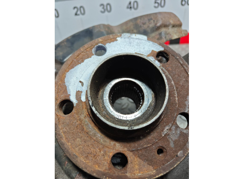 Ступица передняя правая к Ступица передняя правая к Volkswagen Polo 2010 г. Polo