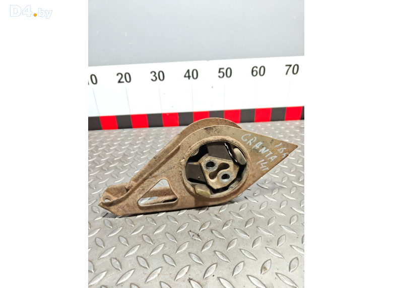 Подушка крепления КПП к Lada Granta 2014 г.