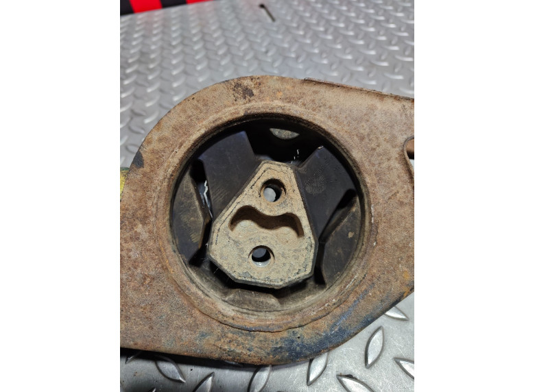 Подушка крепления КПП к Подушка крепления КПП к Lada Granta 2014 г. Granta