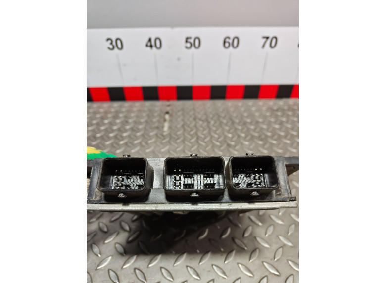 Блок управления двигателем к Блок управления двигателем к Renault Clio 2008 г. Clio