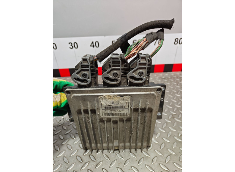 Блок управления двигателем к Блок управления двигателем к Renault Kangoo 2010 г. Kangoo