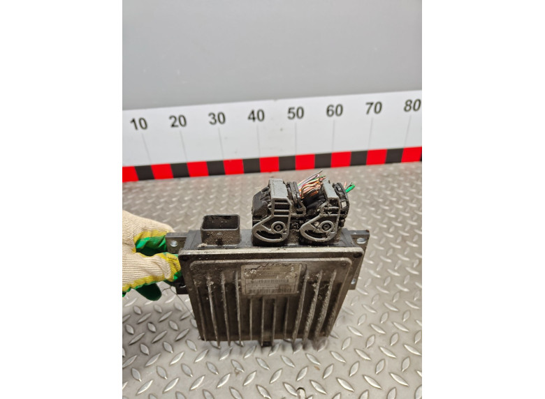 Блок управления двигателем к Блок управления двигателем к Renault Kangoo 2009 г. Kangoo