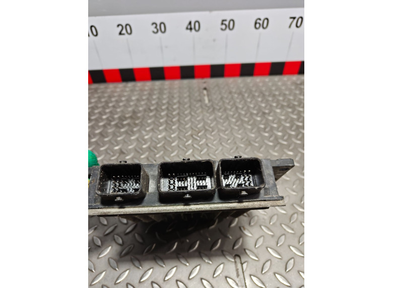 Блок управления двигателем к Блок управления двигателем к Renault Modus 2005 г. Modus