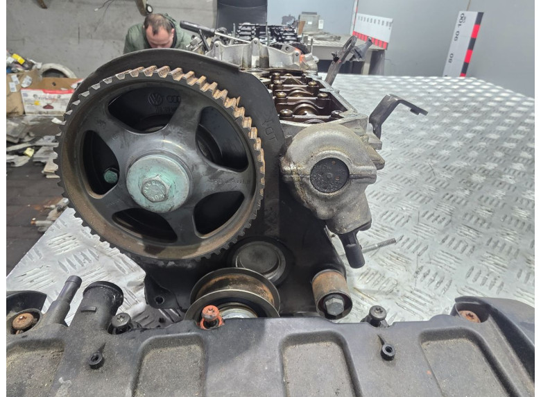 Головка блока цилиндров к Audi A3, 2009г.