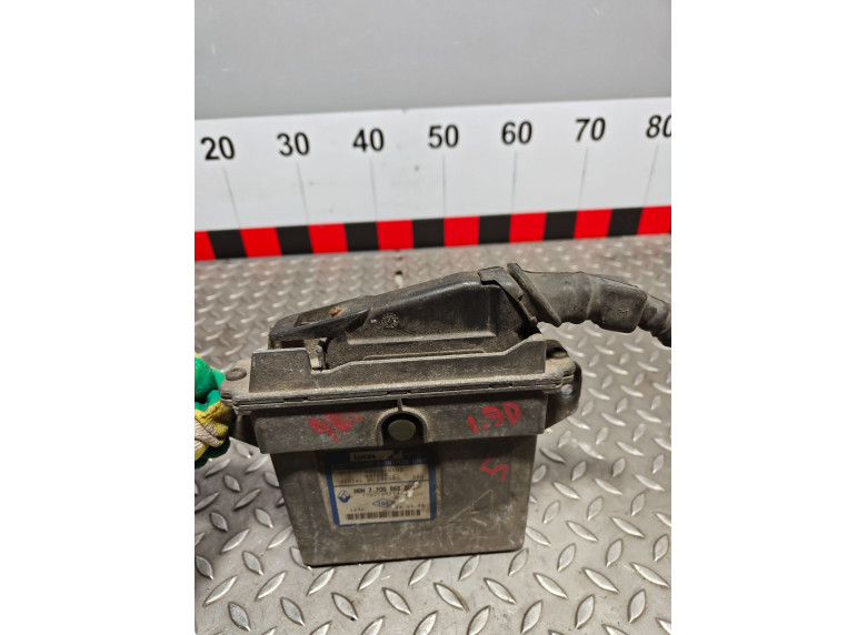 Блок управления двигателем к Блок управления двигателем к Renault Kangoo 1998 г. Kangoo