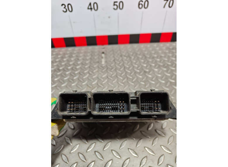 Блок управления двигателем к Renault Megane, 2004г.