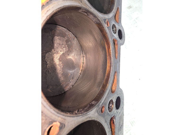 Блок цилиндров к Audi A6, 1999г.