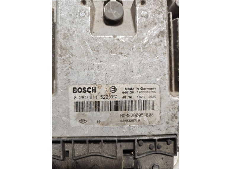 Блок управления двигателем к Opel Vivaro, 2004г.