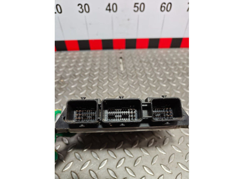 Блок управления двигателем к Renault Laguna, 2003г.