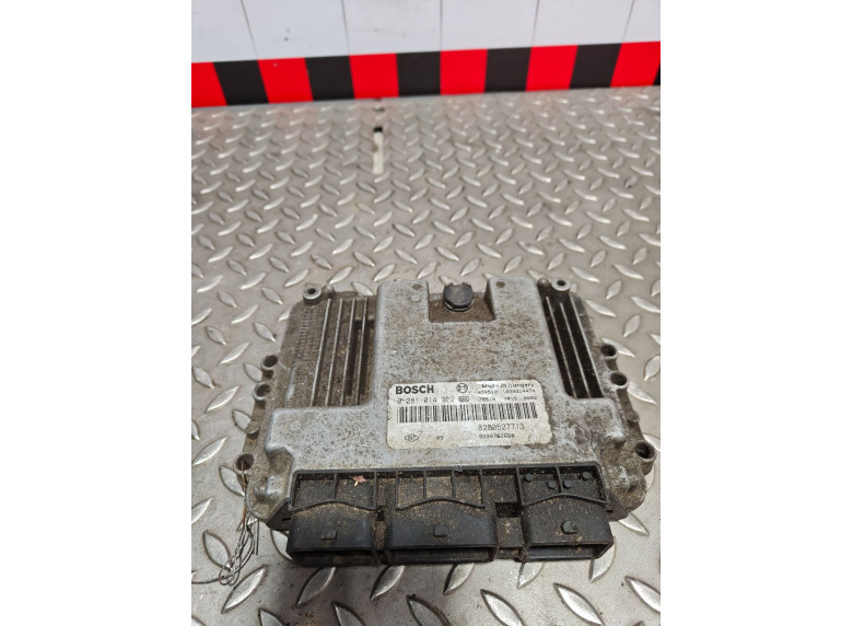 Блок управления двигателем к Renault Laguna, 2003г.