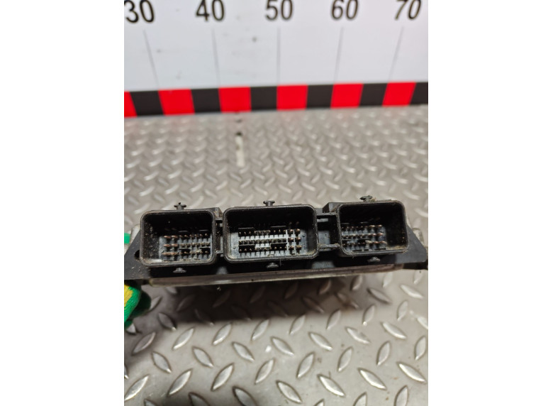 Блок управления двигателем к Renault Laguna, 2003г.