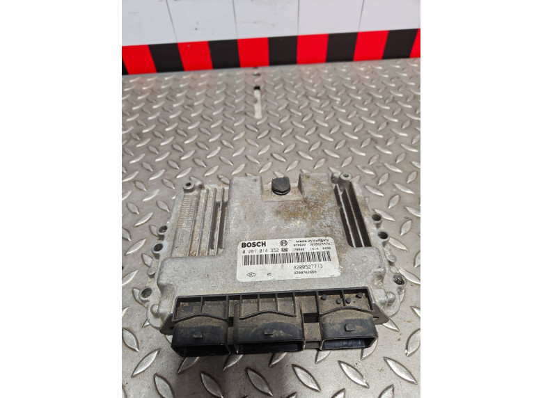 Блок управления двигателем к Renault Laguna, 2004г.