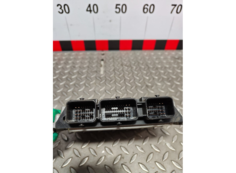 Блок управления двигателем к Renault Laguna, 2004г.