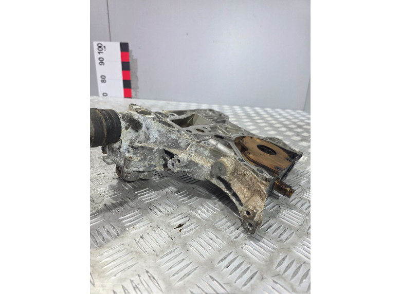 Крышка двигателя передняя к Opel Astra, 2008г.