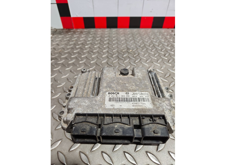 Блок управления двигателем к Renault Laguna, 2003г.