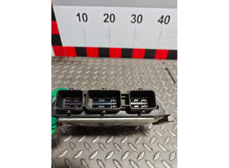 Блок управления двигателем к Renault Scenic, 2005г.