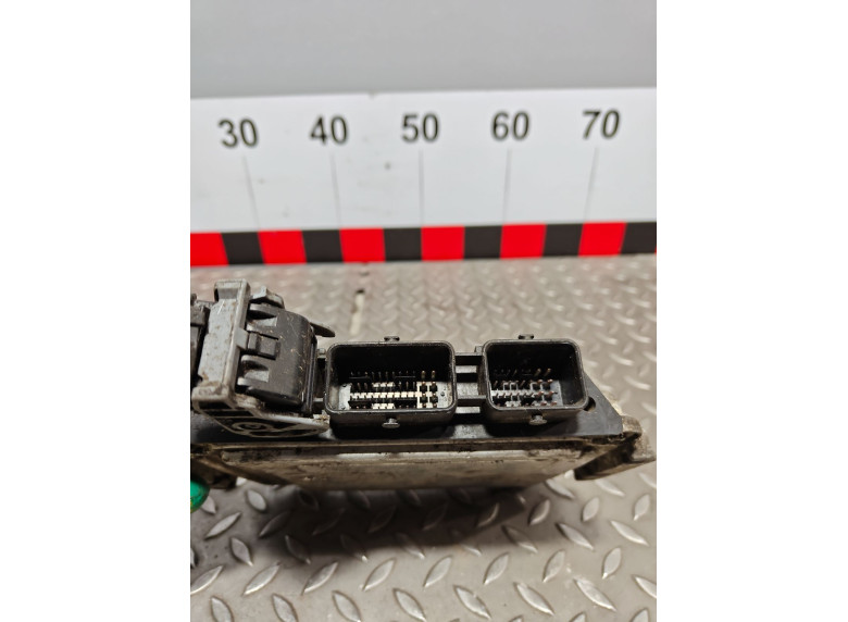 Блок управления двигателем к Renault Laguna, 2004г.