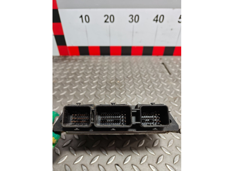 Блок управления двигателем к Renault Laguna, 2004г.