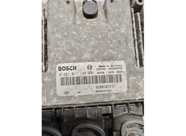 Блок управления двигателем к Renault Laguna, 2003г.