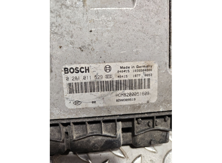 Блок управления двигателем к Opel Vivaro, 2004г.