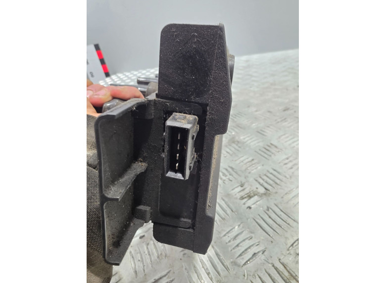 Катушка зажигания к Peugeot 406, 2001г.