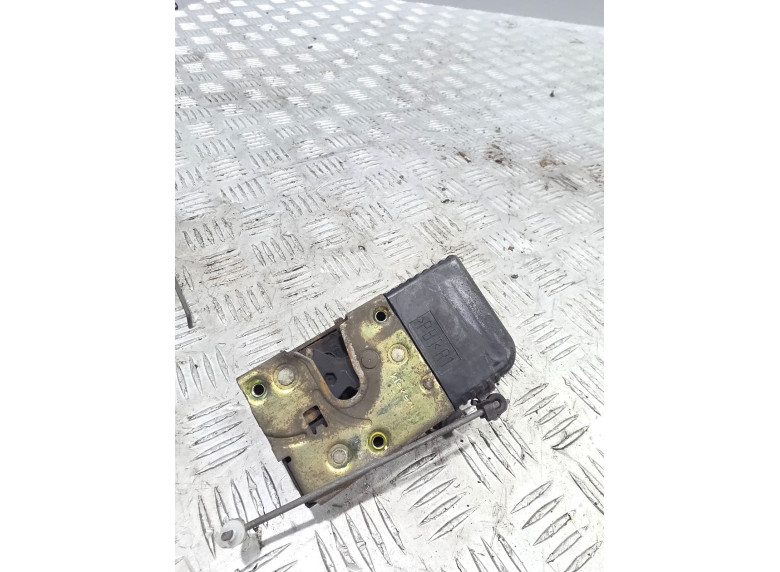 Замок двери передней правой к Peugeot 406, 2001г.