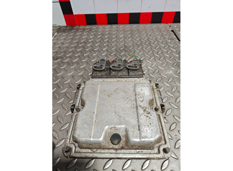 Блок управления двигателем к Renault Master, 2003г.