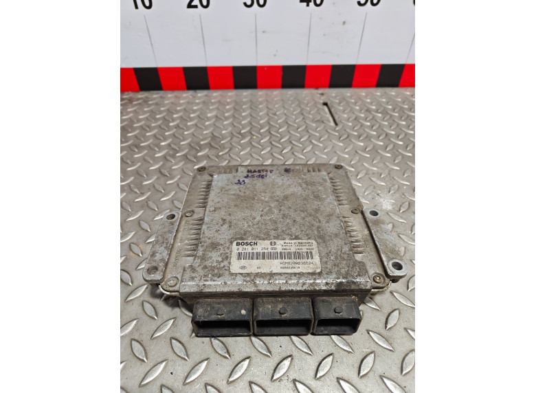 Блок управления двигателем к Renault Master, 2003г.