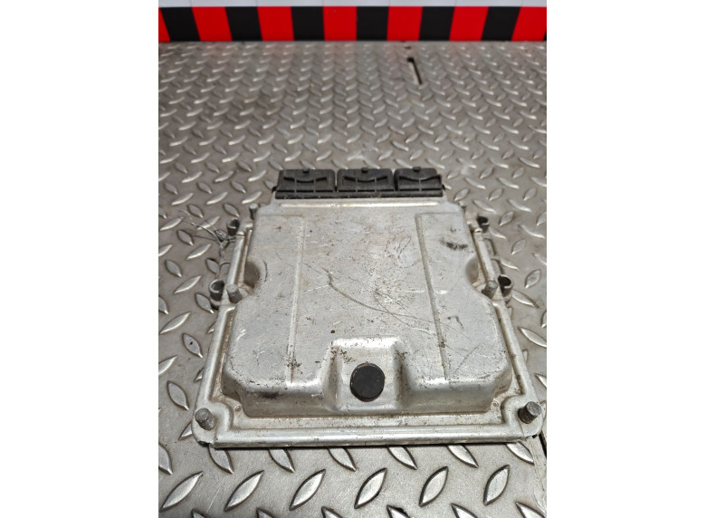 Блок управления двигателем к Opel Movano, 2003г.