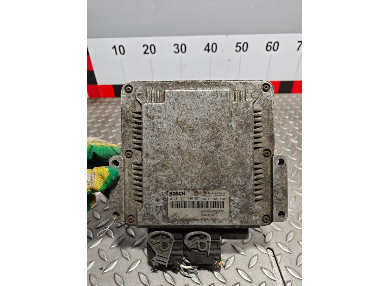 Блок управления двигателем к Renault Master, 2003г.