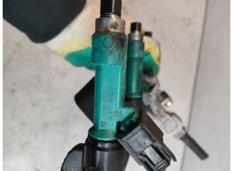 Топливная рампа к Citroen C1, 2012г.