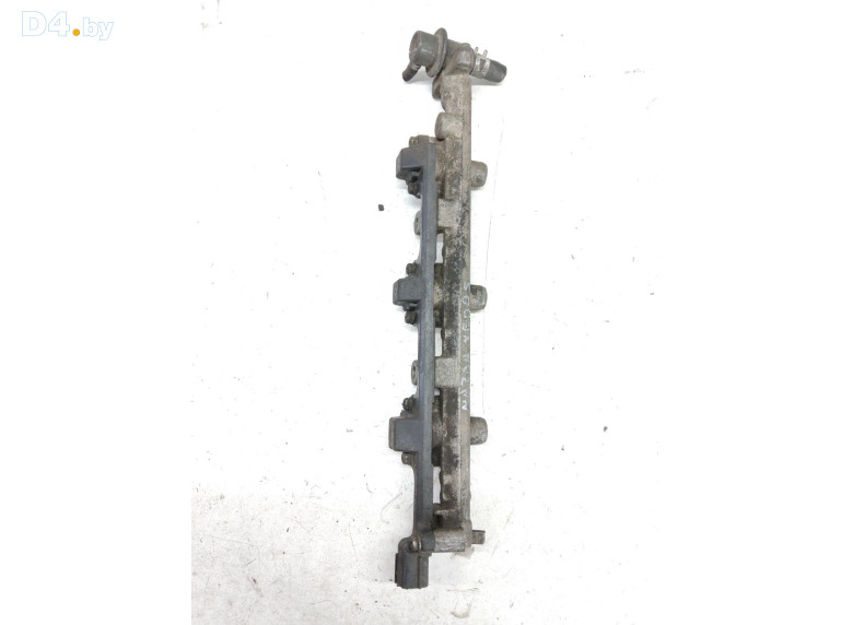 Топливная рампа к Mazda Xedos6 1999 г.