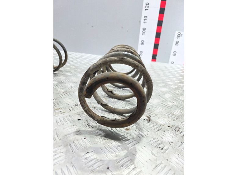 Пружина передняя к Peugeot 406, 2001г.