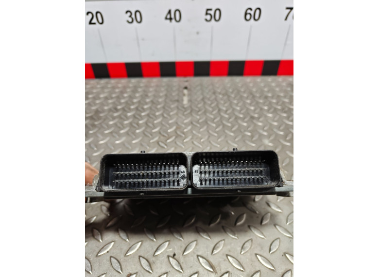 Блок управления двигателем к Dacia Logan, 2007г.