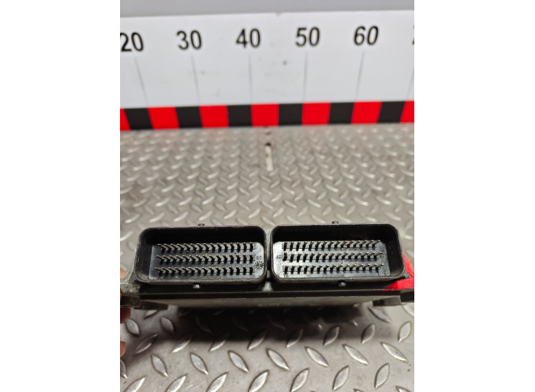 Блок управления двигателем к Dacia Logan, 2007г.