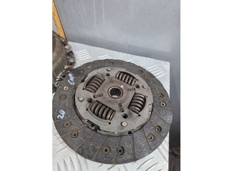 Комплект сцепления к Peugeot 406, 2001г.