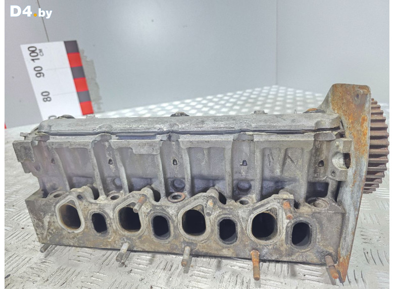 Головка блока цилиндров к Renault Trafic 2004 г.