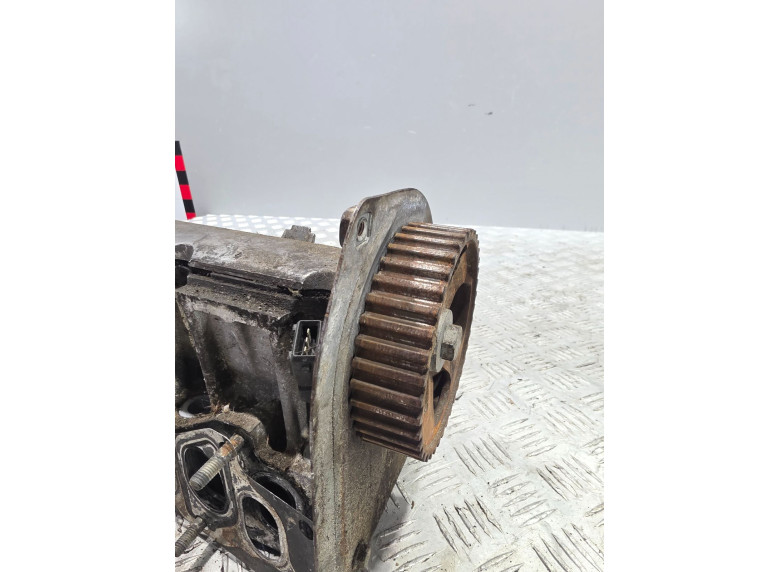 Шестерня распредвала к Renault Trafic, 2004г.