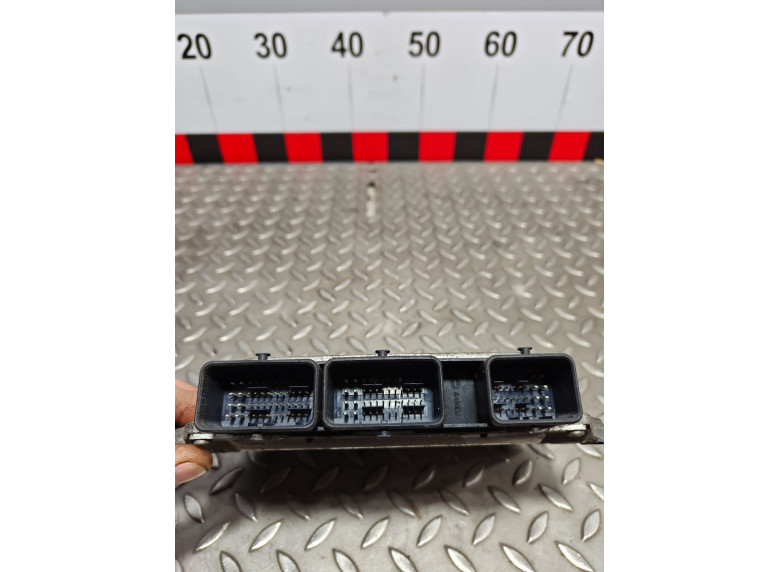 Блок управления двигателем к Renault Scenic, 2004г.