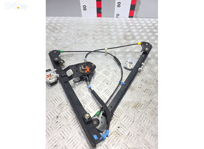 Стеклоподъемник передний правый к Volkswagen Golf 1995 г.