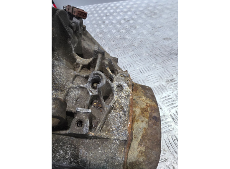 КПП механическая (МКПП) к Peugeot 406, 2001г.