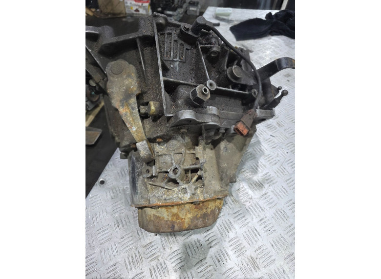 КПП механическая (МКПП) к Peugeot 406, 2001г.