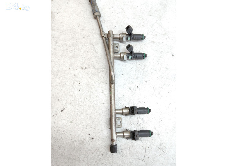 Топливная рампа к Lada Granta 2018 г.