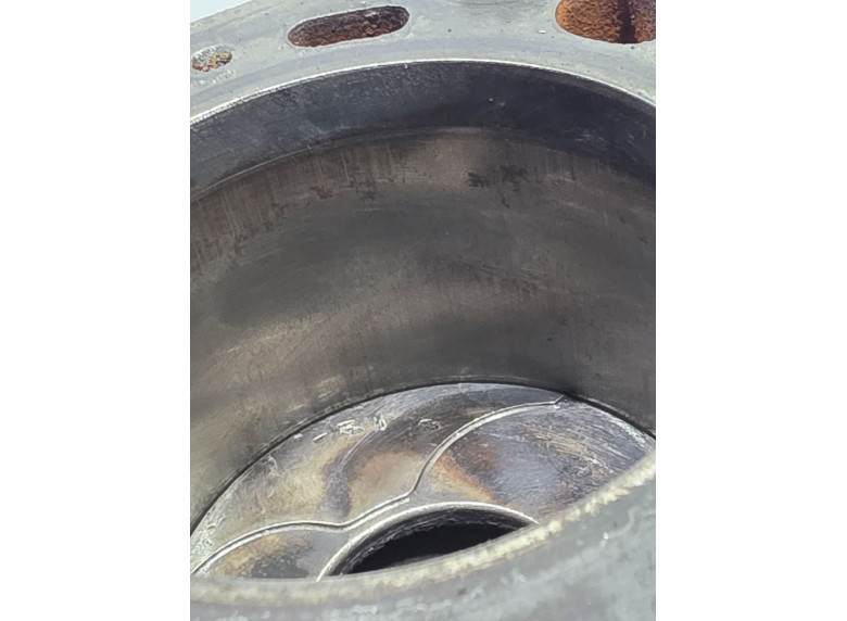 Блок цилиндров к Renault Laguna, 2002г.